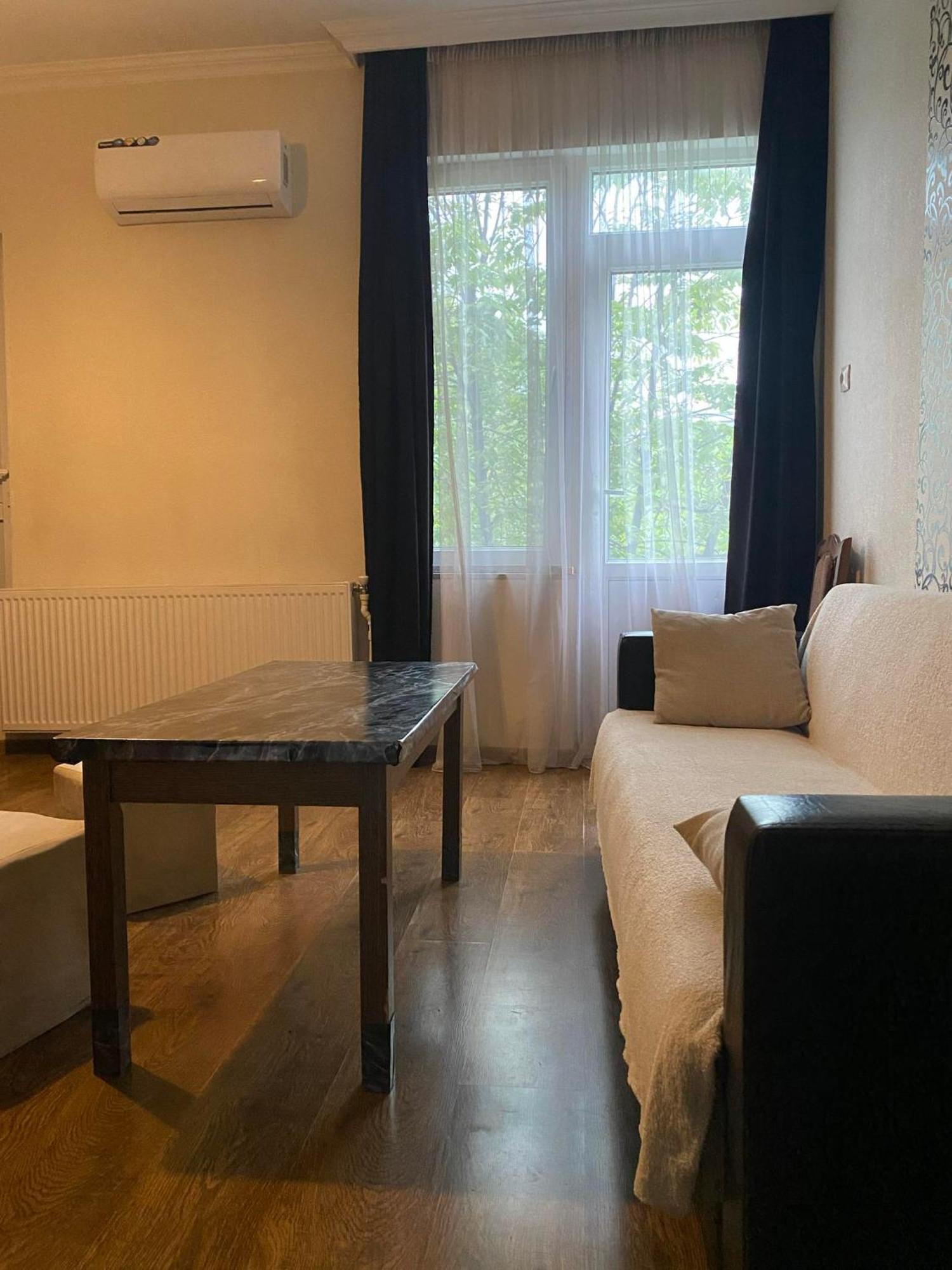 Guest House Telavi XXI ภายนอก รูปภาพ