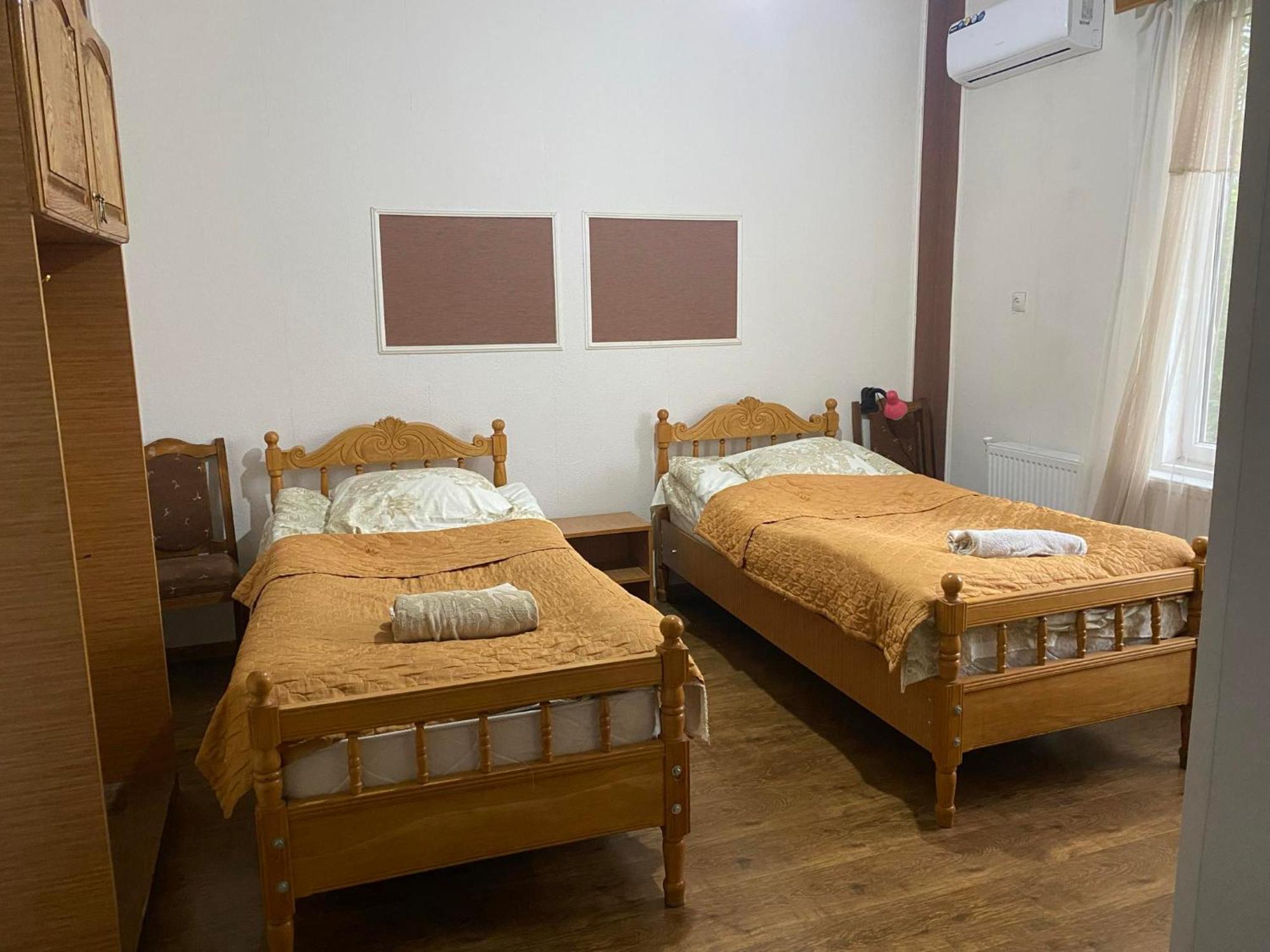 Guest House Telavi XXI ภายนอก รูปภาพ