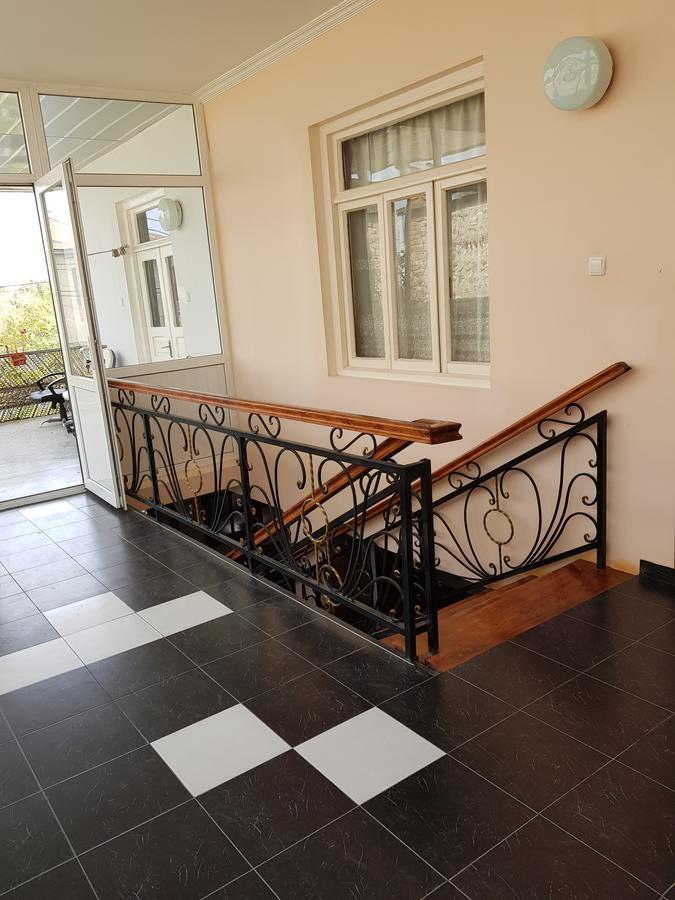 Guest House Telavi XXI ภายนอก รูปภาพ