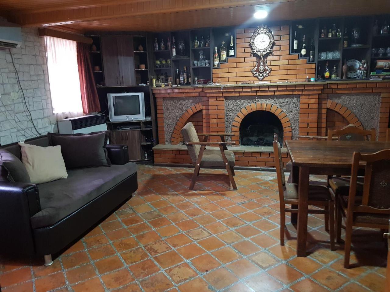 Guest House Telavi XXI ภายนอก รูปภาพ